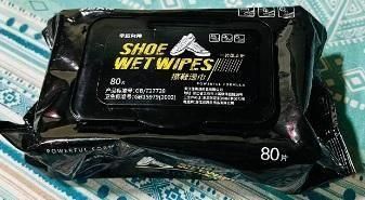Natural Sneaker & Shoe Cleaner Wipes - 1 Packs of 80 Wipes
